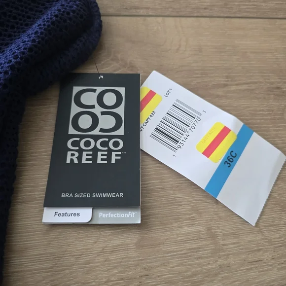 Coco Reef Swim Sultry Bra Sized Underwire One Piece Swimsuit Oceanside Textures - Picture 3 of 14